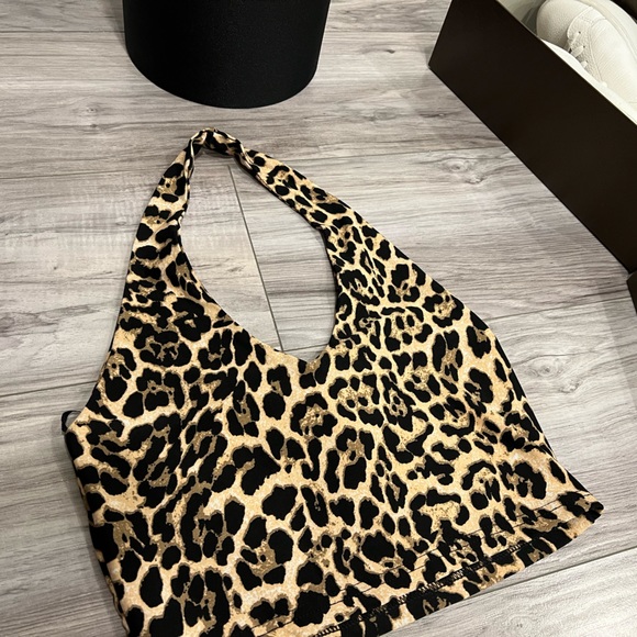 Leo top🐆😌 - Picture 4 of 6